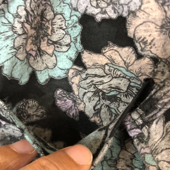 Torrid Womens Black Floral Sheer Inset Tank Top SIZE 2 2X - Picture 4 of 8